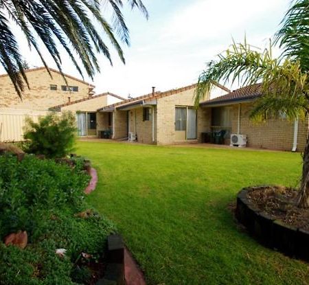 Esperance Beachfront Resort Exterior photo