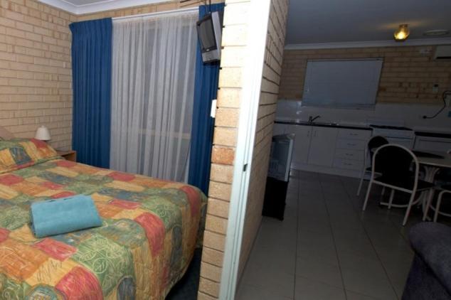 Esperance Beachfront Resort Room photo