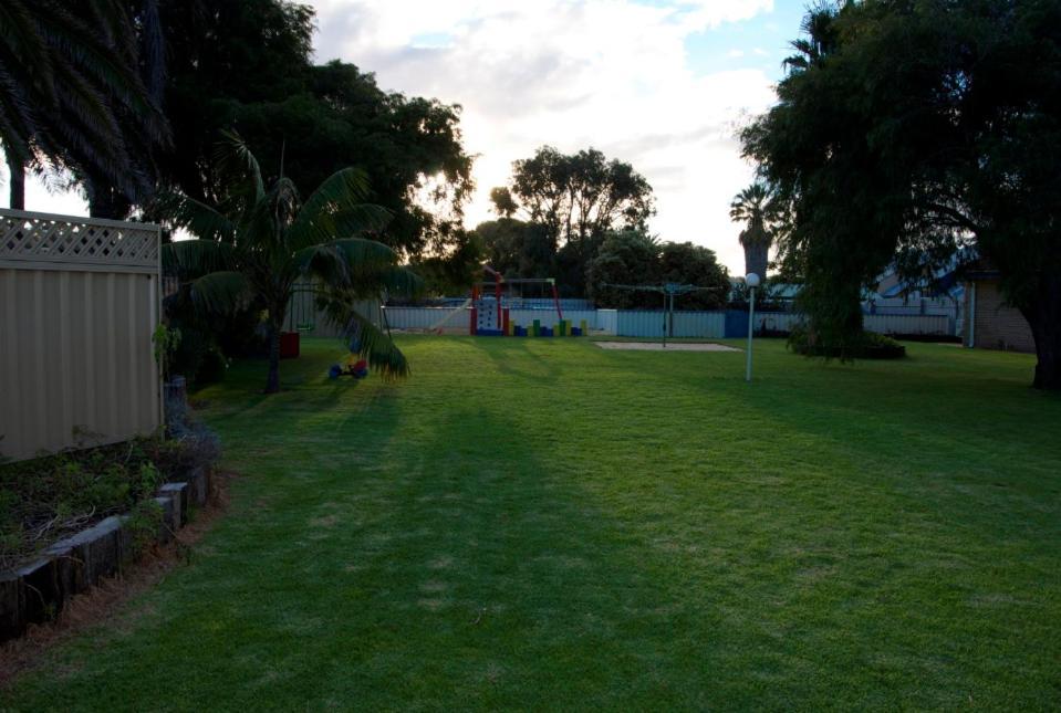 Esperance Beachfront Resort Exterior photo